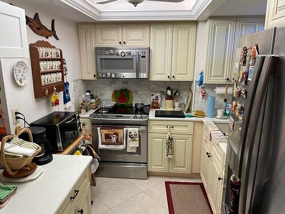 3rd image of 725 Lori Dr APT 408