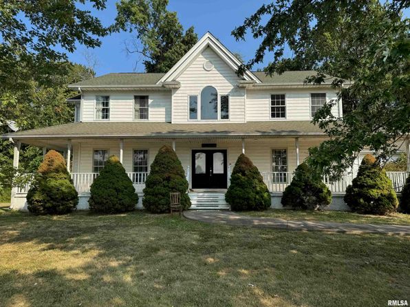 102 W North St, Ina, IL 62846