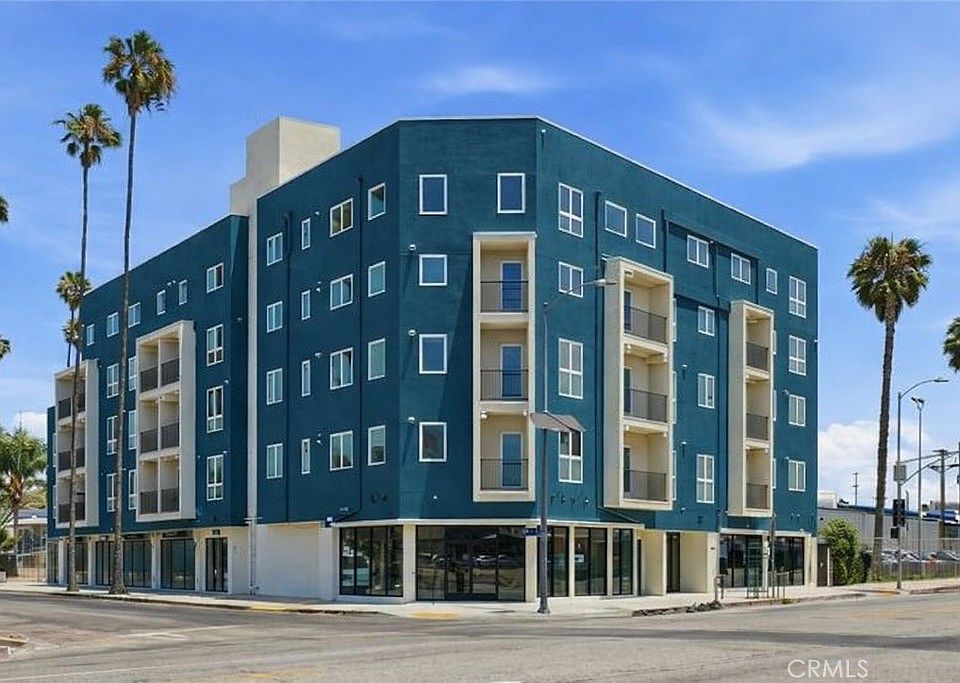 1st image of 1818 S Norton Ave #404