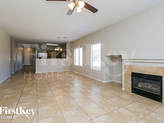 3rd image of 645 E Red Rock Trl
