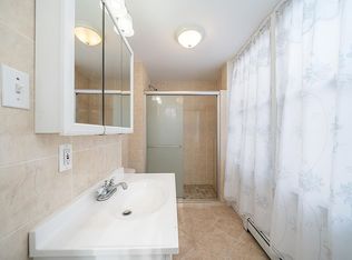 35 Poplar St APT 1F, Jersey City, NJ 07307