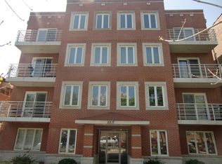 2217 W Farwell Ave APT 3A, Chicago, IL 60645