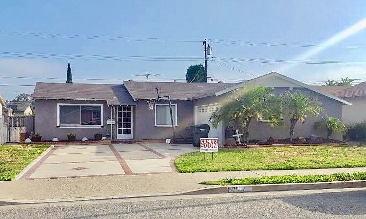 1st image of 7947 Aster Cir