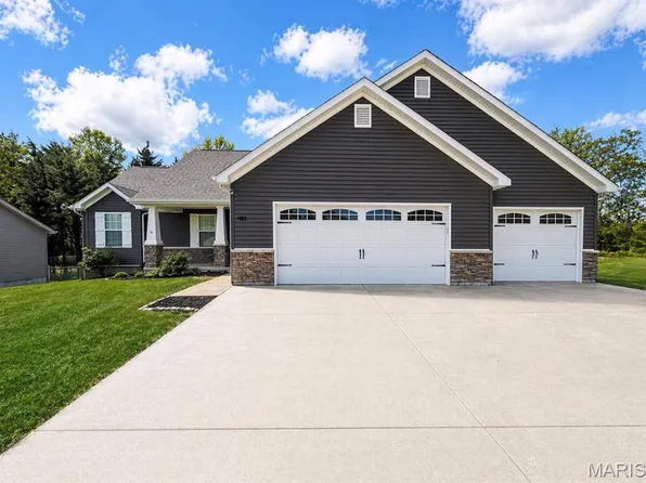 1005 Busch Dr, Warrenton, MO 63383