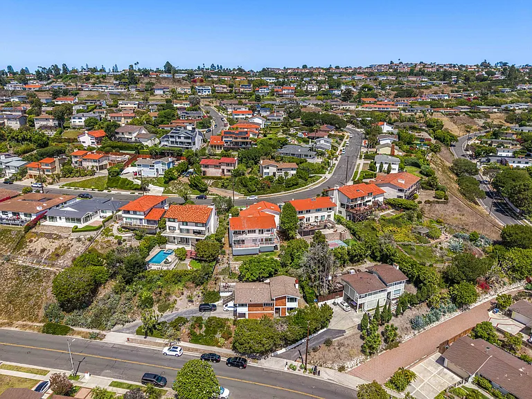 28130 Ambergate Dr — Photo 43