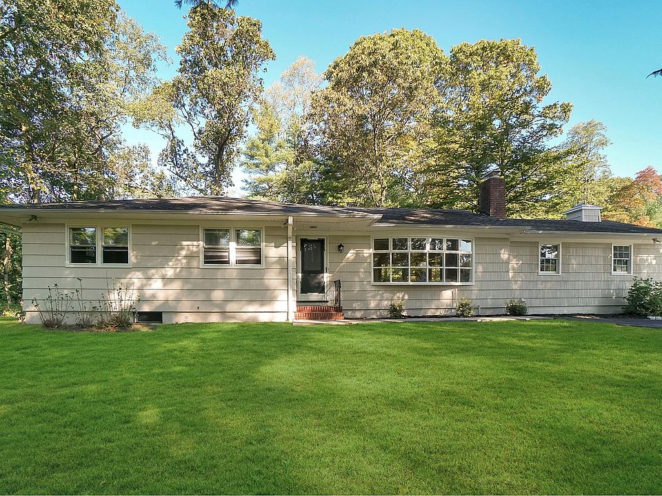 1st image of 21 Eckernkamp Dr
