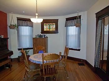 3rd image of 1908 Mills Ave