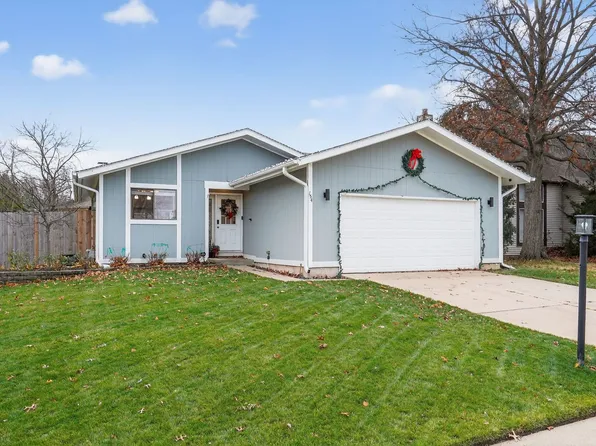 154 Abbeywood Cir, Streamwood, IL 60107