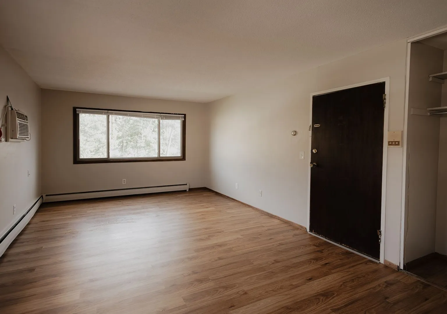1115 Main St — Photo 4