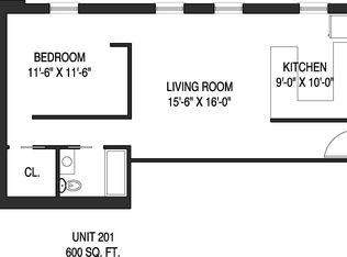211 N Neil St APT 201, Champaign, IL 61820