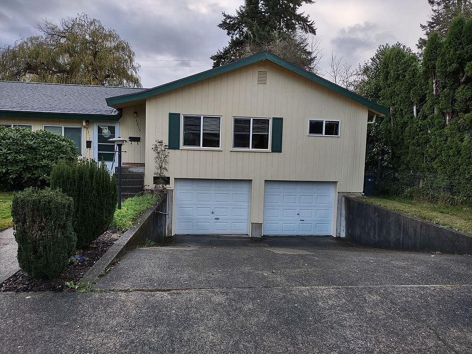 1st image of 3215 Hawthorne Pl SE