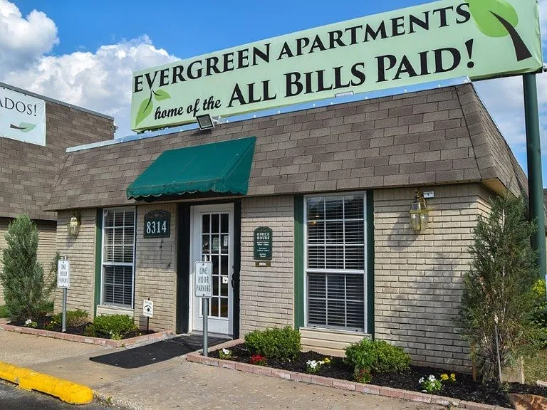 Evergreen — Photo 37