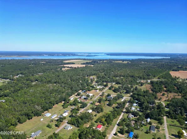 7868 Suellen St, Sneads, FL 32460