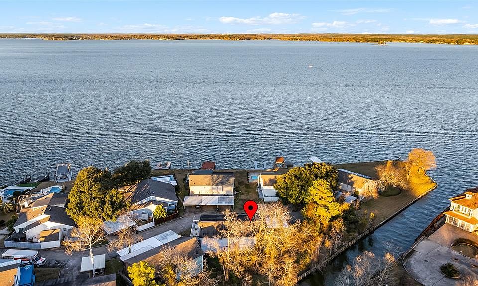 1st image of 81 Lakeview Vlg