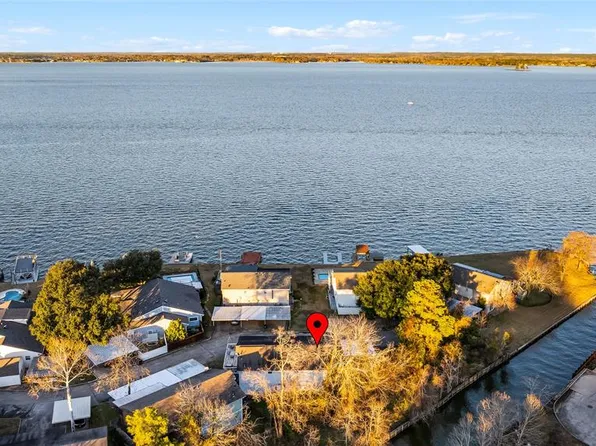 81 Lakeview Vlg, Montgomery, TX 77356