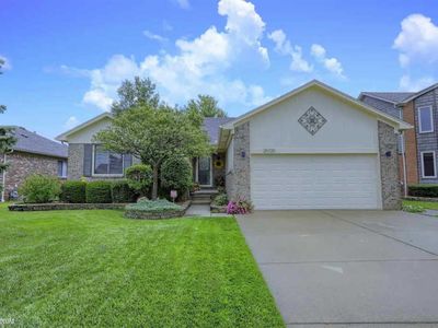 25720 Noble Dr, Chesterfield, MI, 48051