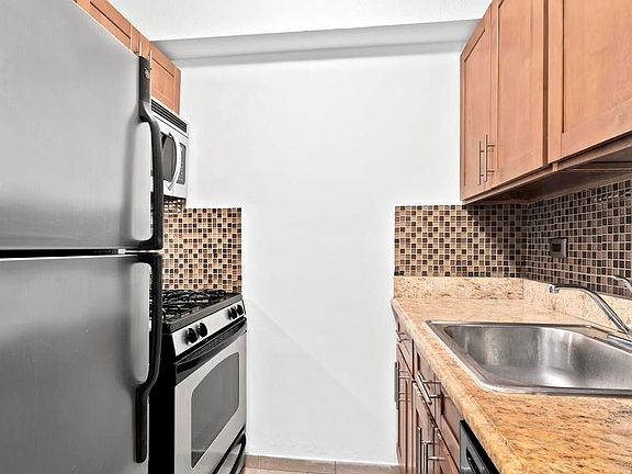 4th image of 520 E 81st St APT 3B