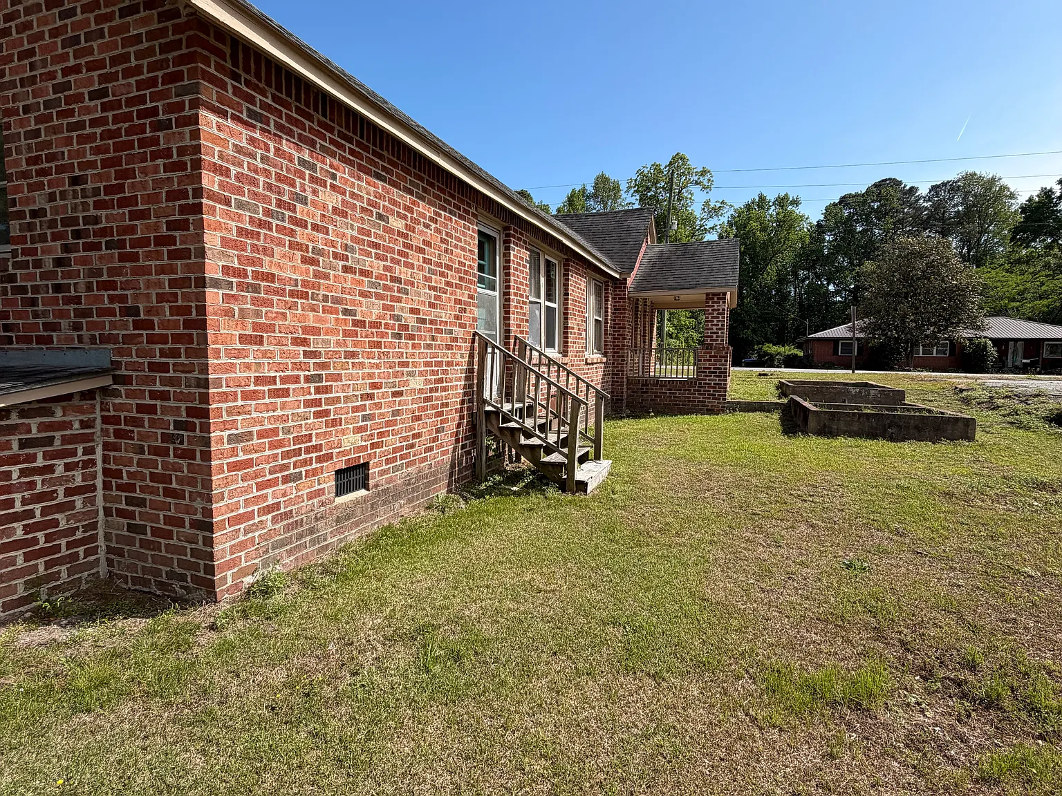 3 bed, $1,400 — Photo 4