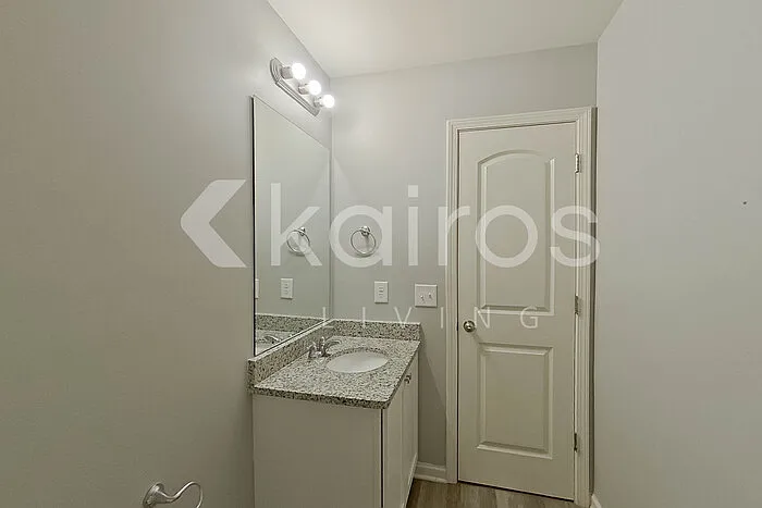 8 Plymouth Ct — Photo 13