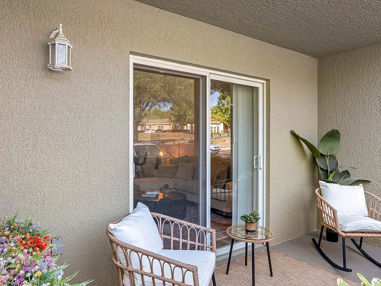 Bel Aire Terrace — Photo 9