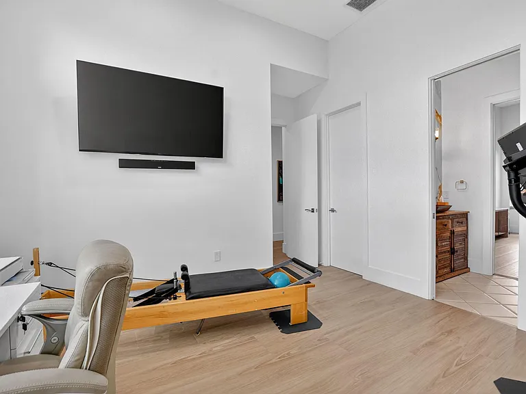 7843 Villa D Este Way — Photo 45
