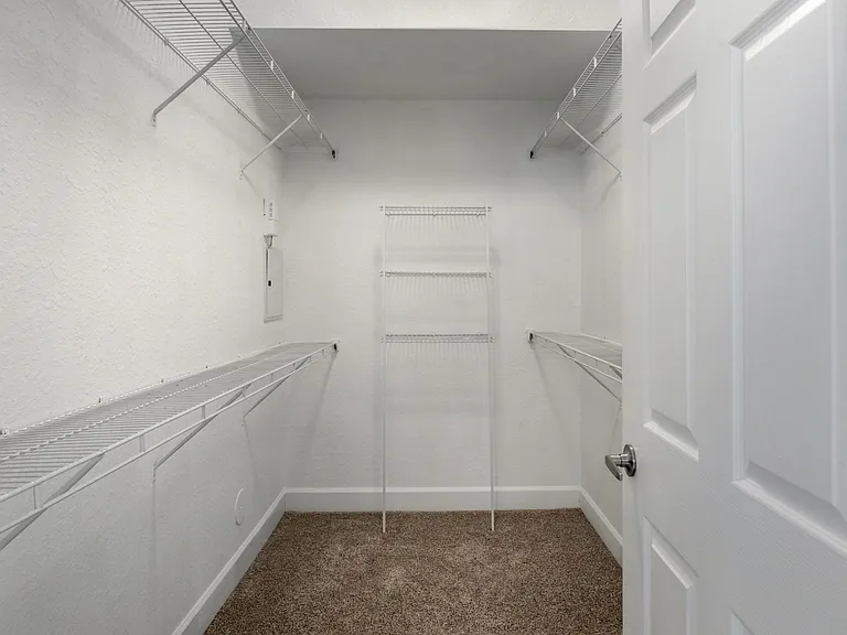 Oversized Walk-In Closets
