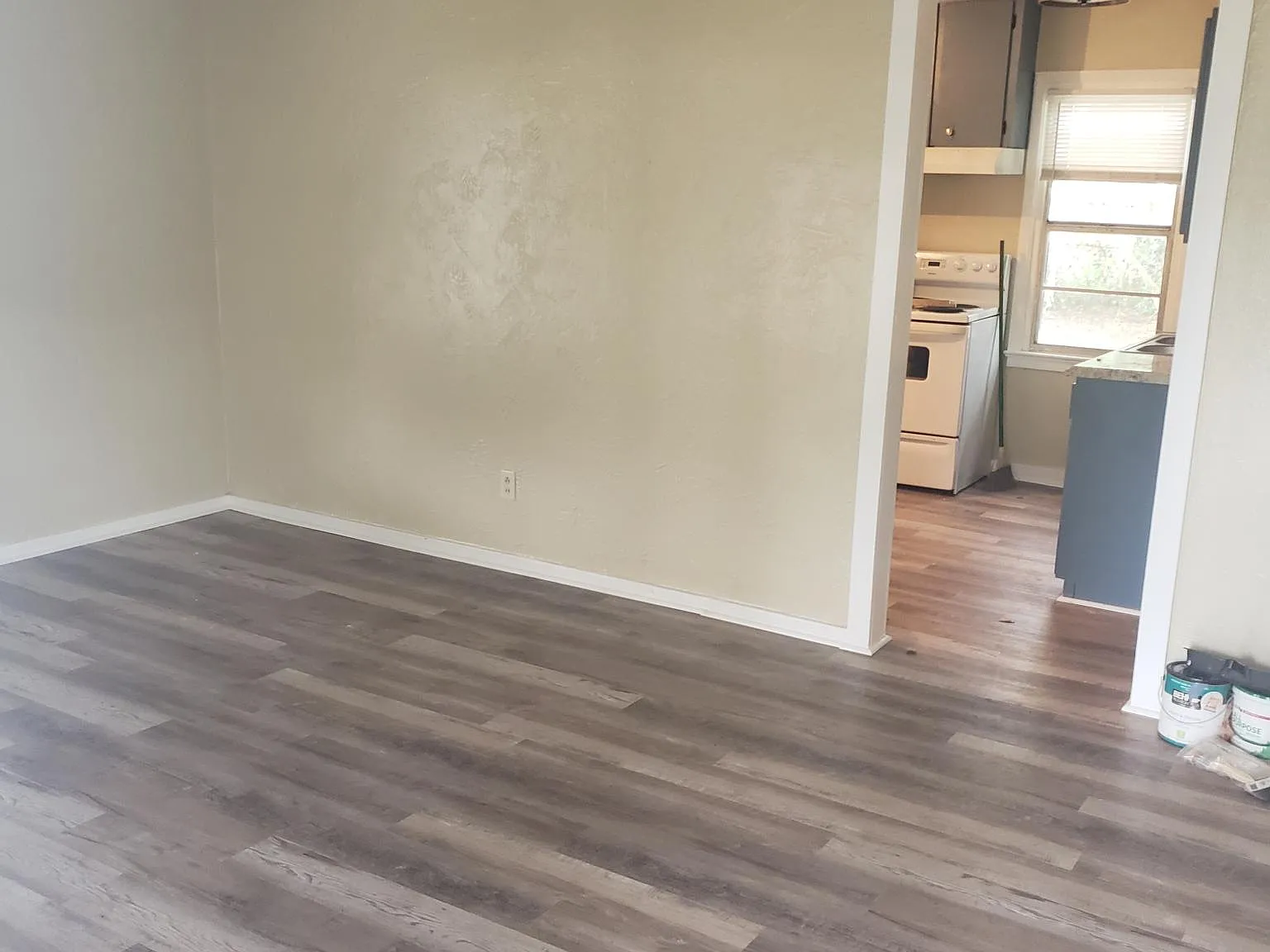 623 Ruth St — Photo 2