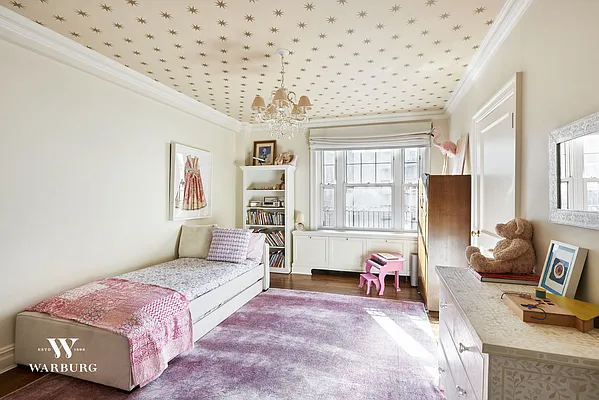 Sold by Warburg | media 7