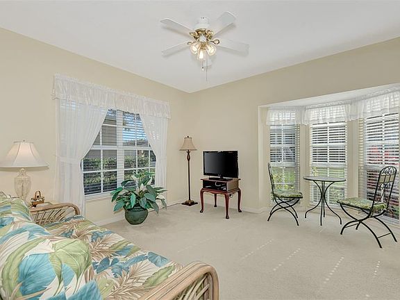 5th image of 101-314 Clearbrook Cir #101