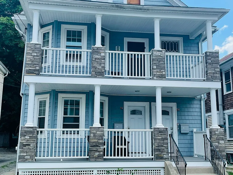 76 Pembroke Ave #2