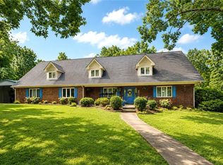 205 High Point Forest Dr, Covington, GA 30016