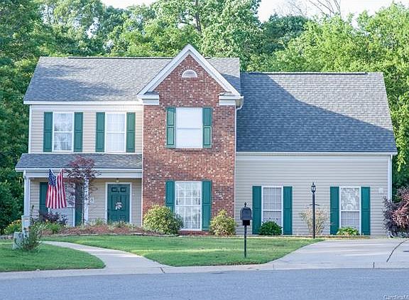 2nd image of 109 N Willow Ct