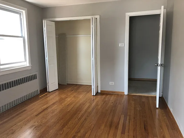 2715 W Rascher Ave #1W — Photo 7
