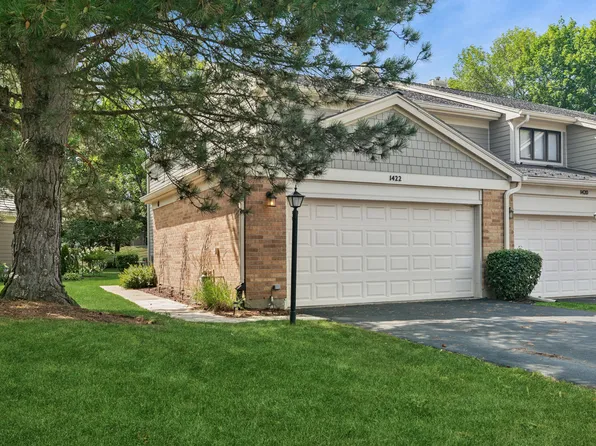 1422 James Ct, Libertyville, IL 60048