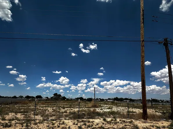 704 E Teague Dr, Hobbs, NM 88242