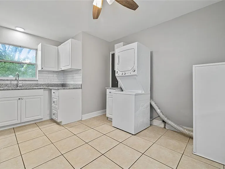 917 30th Ave N #4 — Photo 8