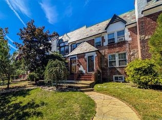 346 Cochran Pl, Valley Stream, NY 11581