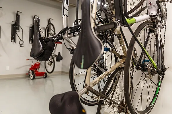 Rented by Greystar | media 22