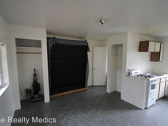 5th image of 749 Samoa Ave APT 5