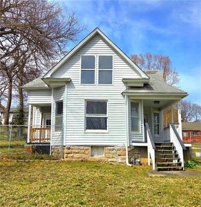 105 E 10th St, Pleasanton, KS, 66075
