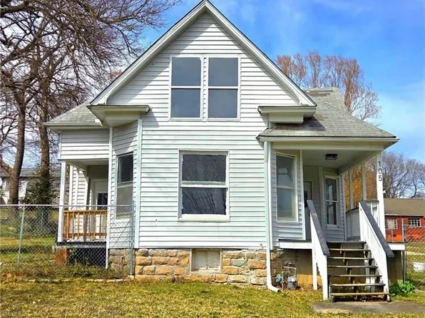 105 E 10th St, Pleasanton, KS 66075