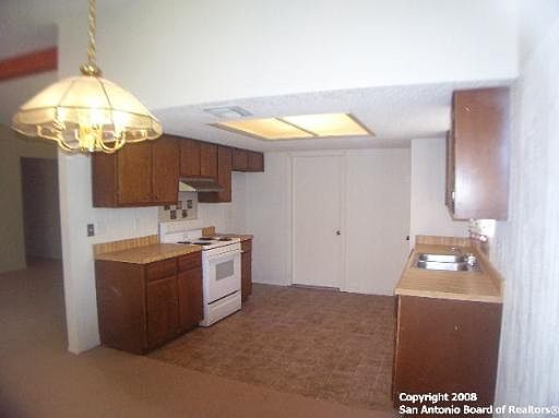 5th image of 9203 CLIFF WAY