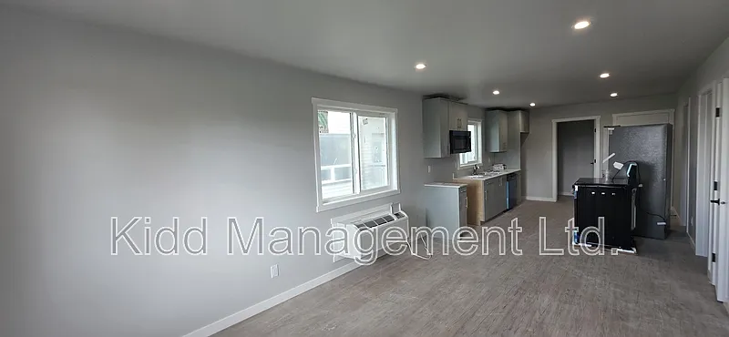 1 bed, 1.0 bath, 739 sqft, $1,550 — Photo 2