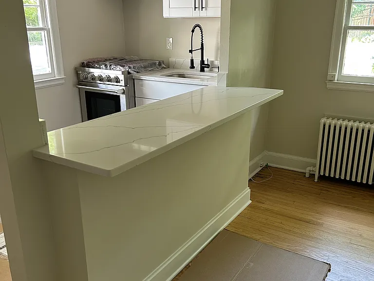 166 Hudson St — Photo 4