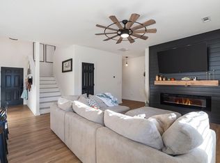 11526 Giles Rd, Farmington, AR 72730