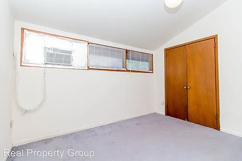 1011 Southpark Dr Photo 1