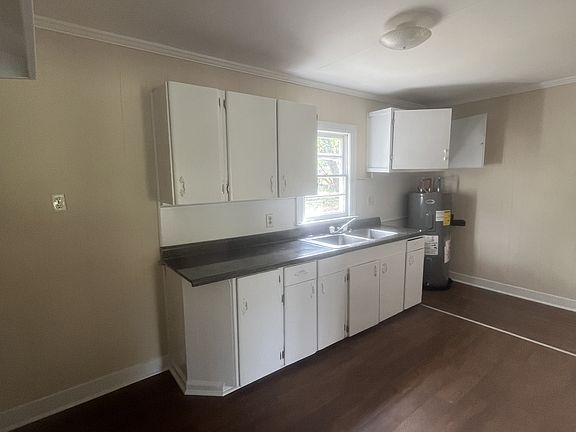 5th image of 207 State St