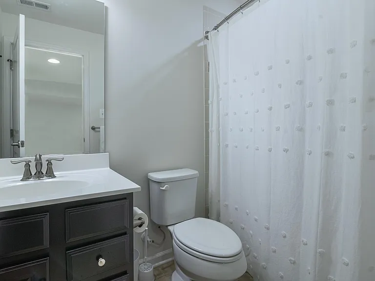 1415 Village Green Way — Photo 26