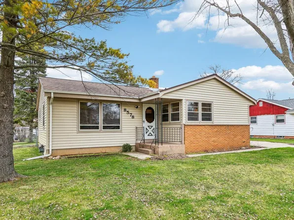 8578 North 52nd STREET, Brown Deer, WI 53223