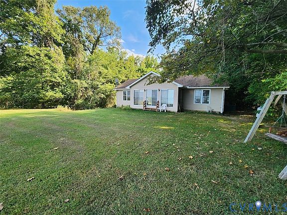 2nd image of 1563 Sunken Meadow Rd